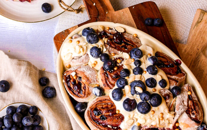 Vegan blueberry buns